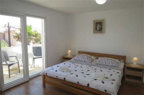 Foto 4 - Appartamento con 2 camere da letto a Vir con terrazza e vista mare