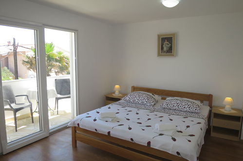 Photo 4 - 2 bedroom Apartment in Vir with garden and terrace