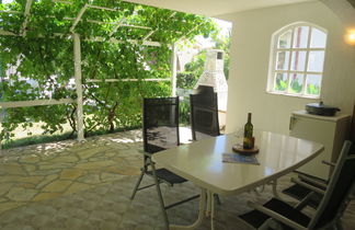 Photo 2 - 2 bedroom Apartment in Vir with garden and terrace