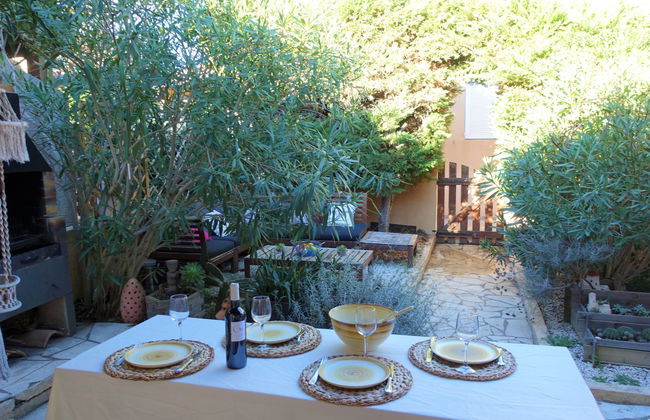 Casa de 2 quartos em Fleury com piscina e jardim - Foto 3