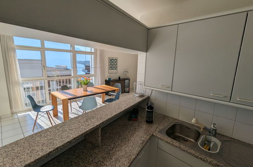 Foto 9 - Apartamento de 3 quartos em Minusio com vista para a montanha