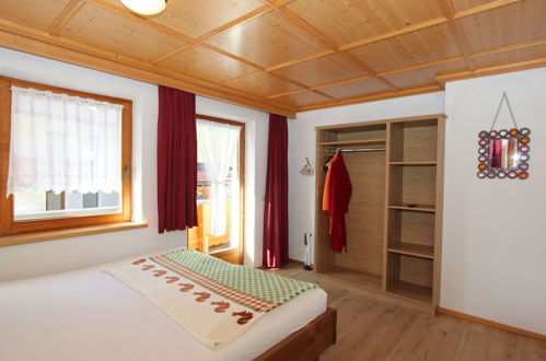 Foto 10 - Apartamento de 2 quartos em Zellberg com sauna e vista para a montanha