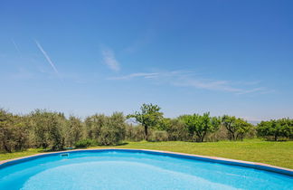 Photo 3 - 2 bedroom Apartment in Capannori with private pool and garden