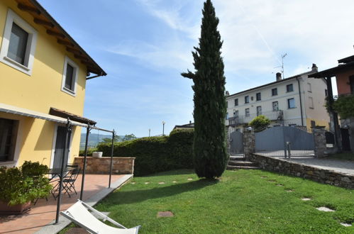 Foto 10 - Apartamento de 1 quarto em Castana com piscina e terraço