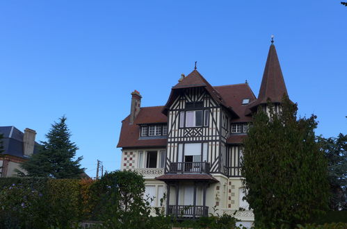 Foto 24 - Appartamento con 2 camere da letto a Cabourg con vista mare