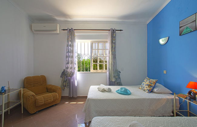 Casa de 4 quartos em Albufeira com piscina privada e jardim - Foto 31