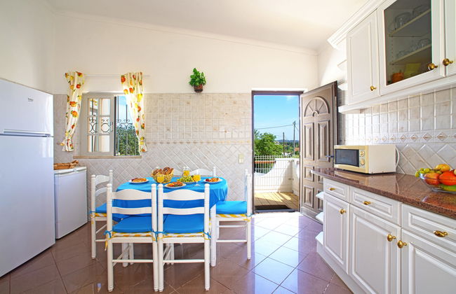 Casa de 4 quartos em Albufeira com piscina privada e jardim - Foto 28