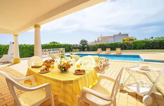 Casa de 4 quartos em Albufeira com piscina privada e jardim - Foto 2