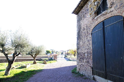 Foto 24 - Apartamento de 1 habitación en Roquebrune-sur-Argens con piscina privada y vistas al mar