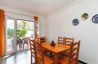 Photo 3 - 2 bedroom House in l'Escala with terrace and sea view