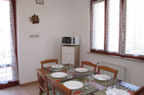 Photo 17 - 2 bedroom Apartment in Camaiore with garden and terrace