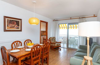 Photo 3 - 3 bedroom Apartment in Cambrils with garden