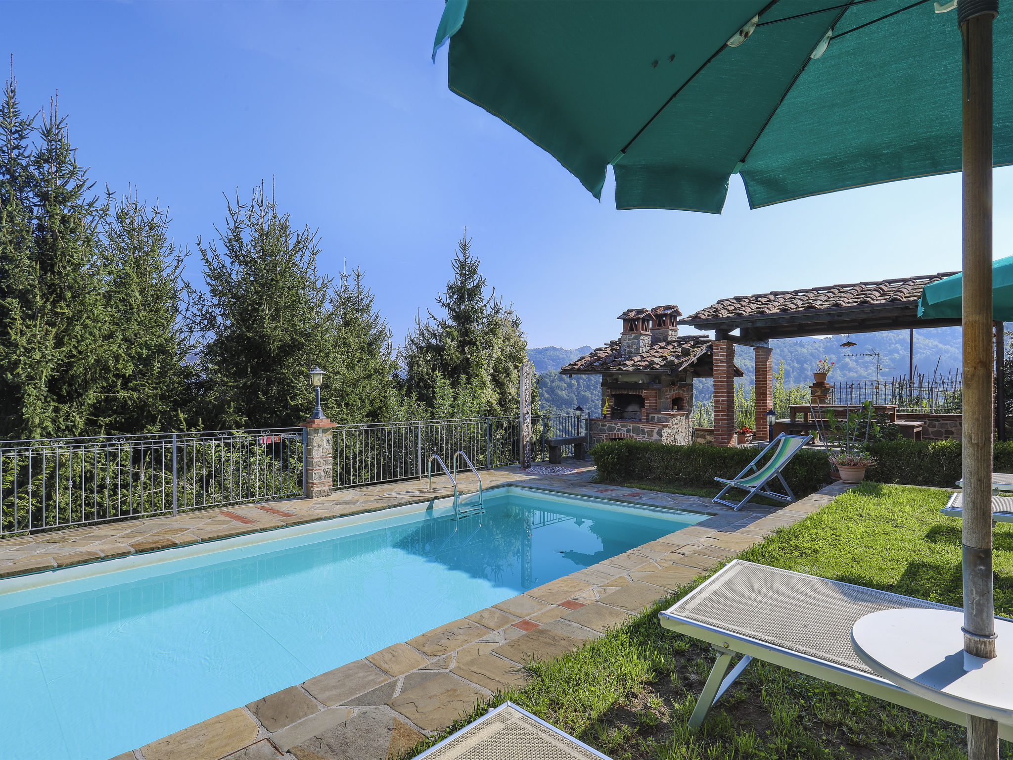 Foto 16 - Apartamento de 2 quartos em Bagni di Lucca com piscina privada e terraço