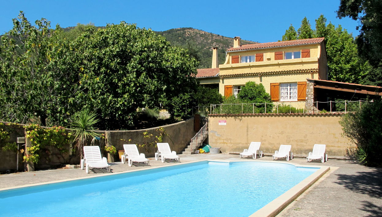 Casa de 5 quartos em Le Plan-de-la-Tour com piscina privada e jardim - Foto 1