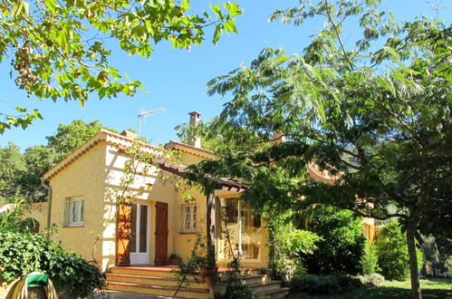 Photo 2 - Maison de 4 chambres à Le Plan-de-la-Tour avec piscine privée et jardin