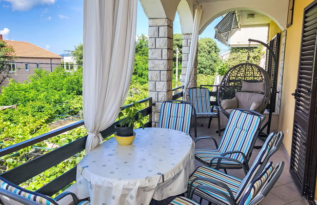 Apartamento de 4 quartos em Sveti Filip i Jakov com jardim - Foto 1