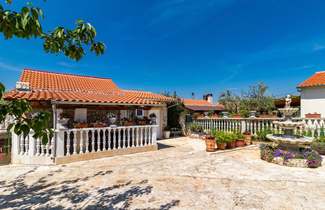 Casa de 4 quartos em Sveti Lovreč com piscina privada e jardim - Foto 2
