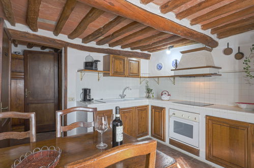 Photo 8 - 2 bedroom House in Castellina in Chianti with swimming pool and garden