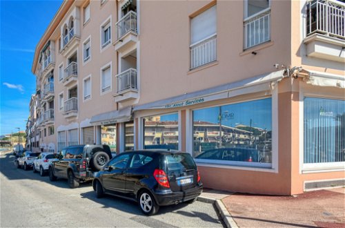 Foto 19 - Apartamento de 1 habitación en Saint-Raphaël con terraza y vistas al mar