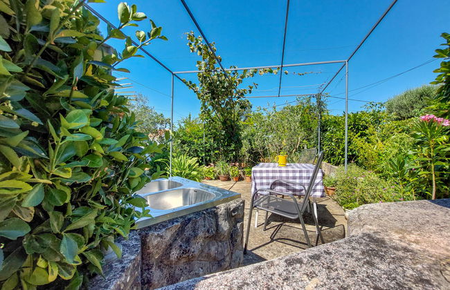 Appartement de 1 chambre à Malinska-Dubašnica avec jardin et terrasse - Photo 7