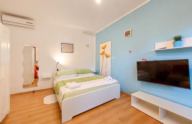 Appartement de 1 chambre à Malinska-Dubašnica avec jardin et terrasse - Photo 16