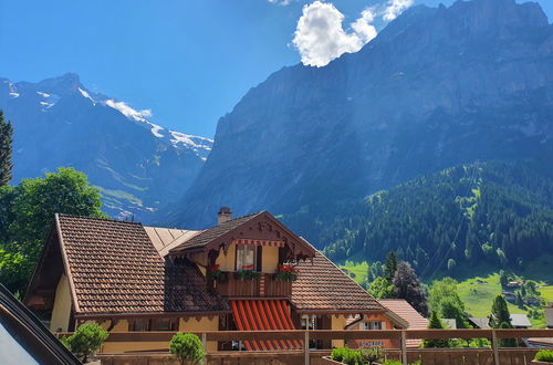 Foto 4 - Apartamento de 2 habitaciones en Grindelwald con terraza y vistas a la montaña