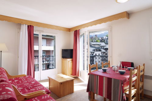 Foto 10 - Apartment mit 2 Schlafzimmern in Saint-Gervais-les-Bains mit schwimmbad