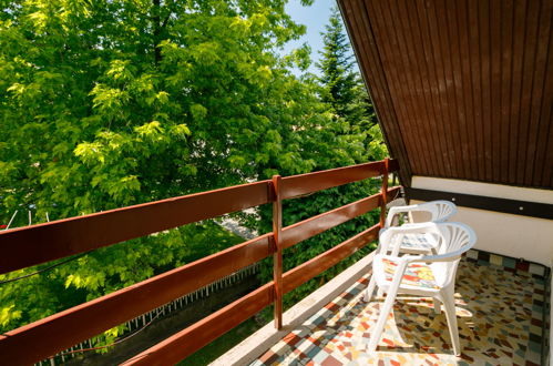 Foto 8 - Casa de 2 habitaciones en Balatonszárszó con jardín y terraza