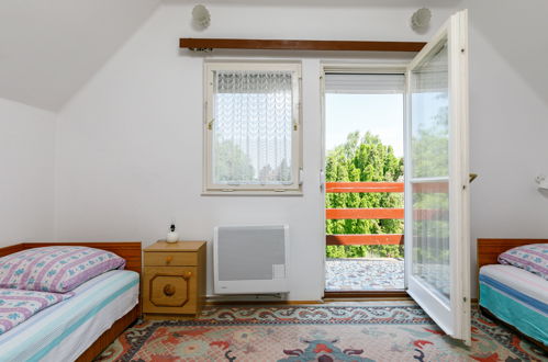 Foto 9 - Casa con 2 camere da letto a Balatonszárszó con giardino e vista mare