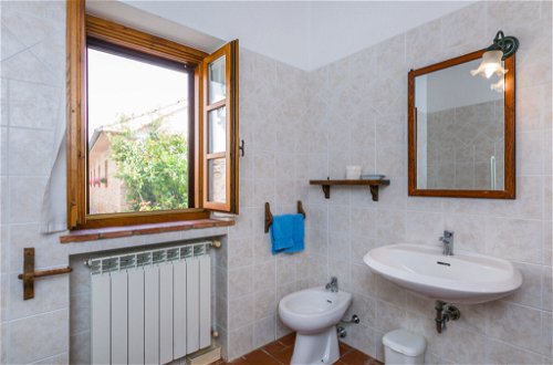 Foto 30 - Haus mit 3 Schlafzimmern in Cinigiano mit schwimmbad und garten