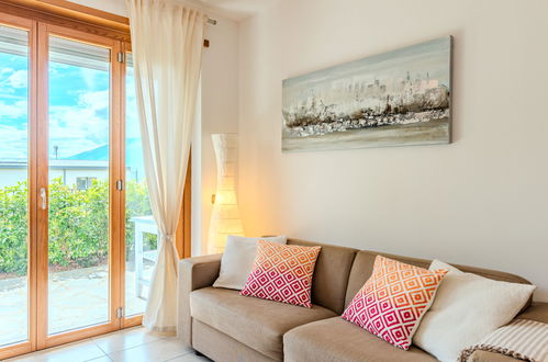 Photo 8 - 1 bedroom Apartment in Trezzone with swimming pool and garden