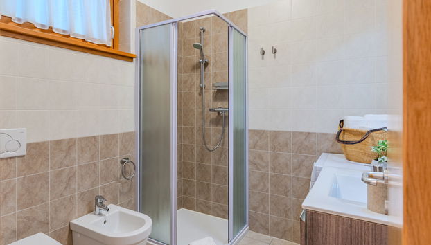 Apartment mit 2 Schlafzimmern in Trezzone mit schwimmbad und garten - Foto 5