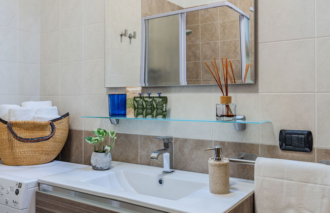Apartamento de 2 quartos em Trezzone com piscina e jardim - Foto 21