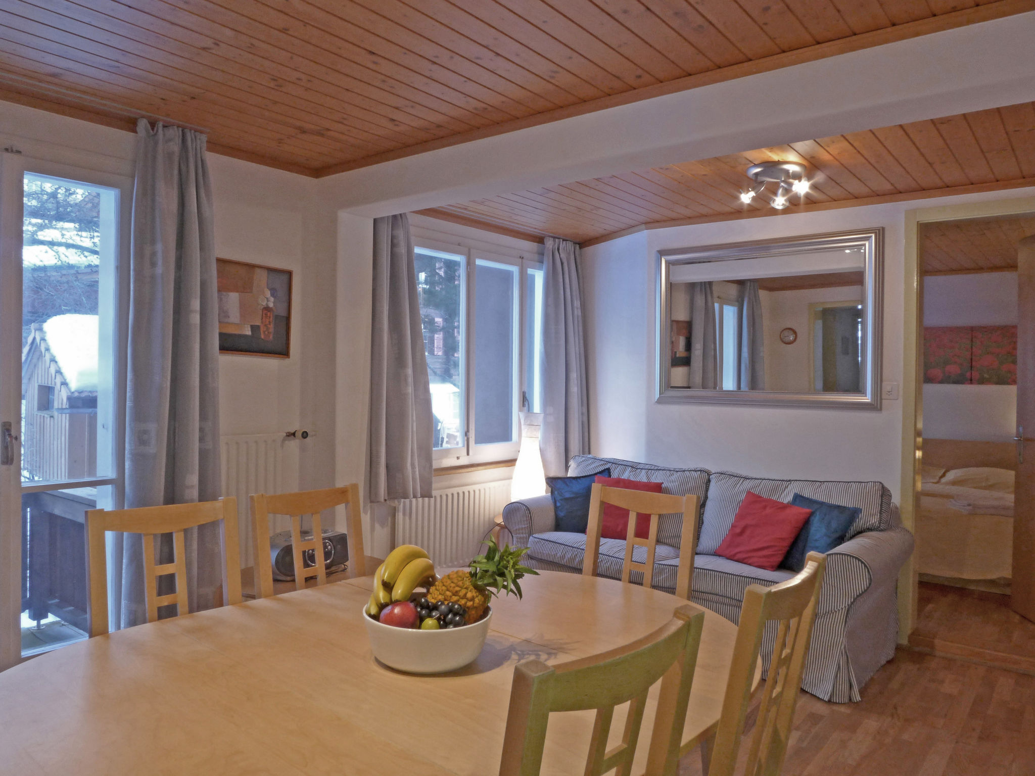 Photo 2 - 2 bedroom Apartment in Lauterbrunnen with mountain view