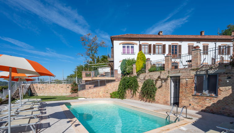 Photo 1 - 2 bedroom Apartment in Cossombrato with swimming pool and garden