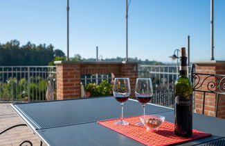 Photo 3 - 2 bedroom Apartment in Cossombrato with swimming pool and garden