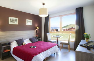 Foto 2 - Apartamento de 1 habitación en La Plagne Tarentaise con piscina y vistas a la montaña