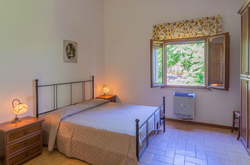 Photo 14 - 4 bedroom House in Mosciano Sant'Angelo with private pool and garden