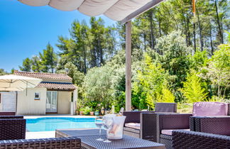 Photo 2 - 6 bedroom House in Pignans with private pool and garden