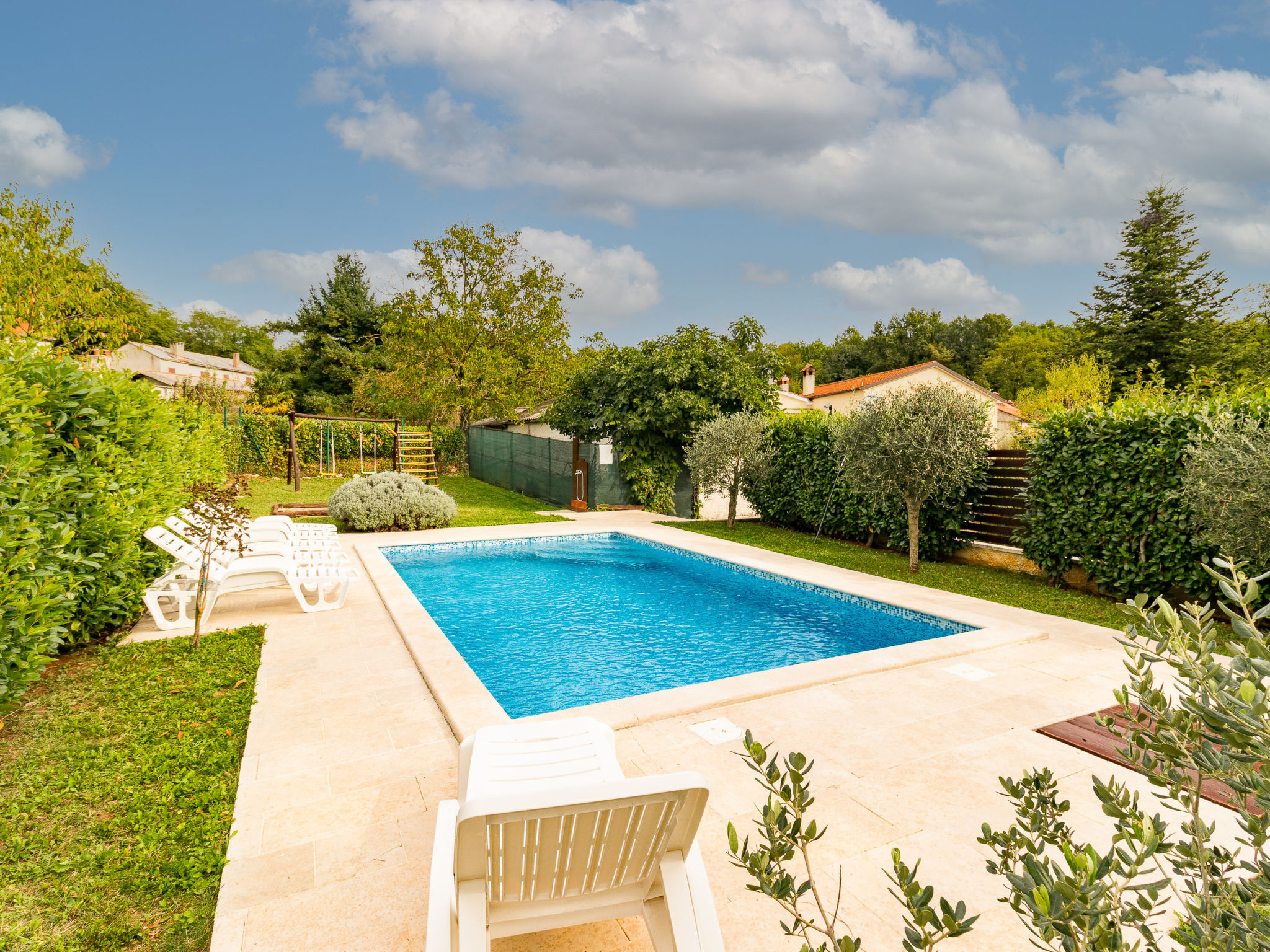 Foto 18 - Casa con 4 camere da letto a Pićan con piscina privata e giardino