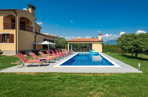 Foto 45 - Haus mit 6 Schlafzimmern in Pićan mit privater pool und terrasse