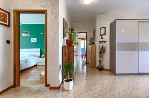 Foto 24 - Casa con 6 camere da letto a Pićan con piscina privata e terrazza