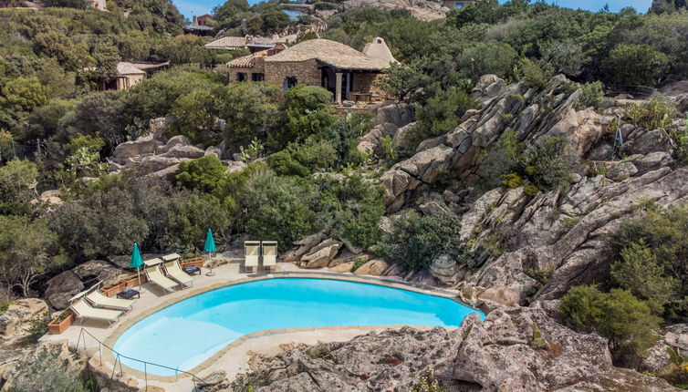 Photo 1 - Maison de 2 chambres à Arzachena avec piscine privée et vues à la mer