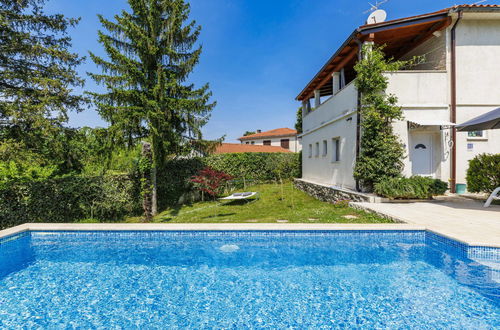 Photo 21 - Maison de 3 chambres à Karojba avec piscine privée et jardin