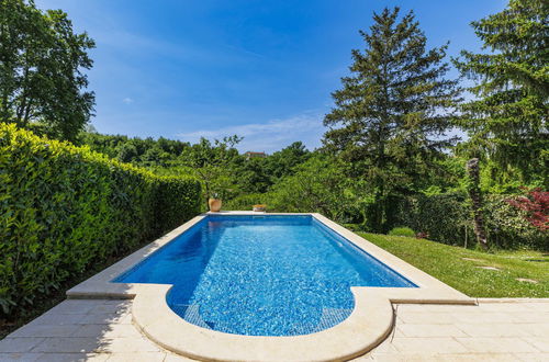 Photo 13 - Maison de 3 chambres à Karojba avec piscine privée et jardin