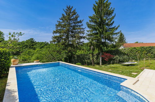 Photo 27 - Maison de 3 chambres à Karojba avec piscine privée et jardin
