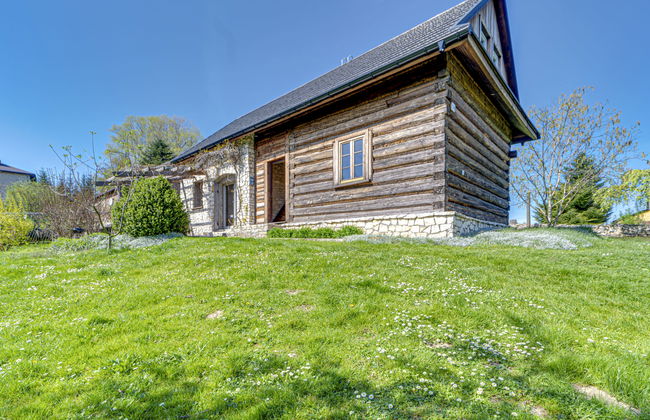 Casa de 3 quartos em Pilica com piscina e jardim - Foto 1