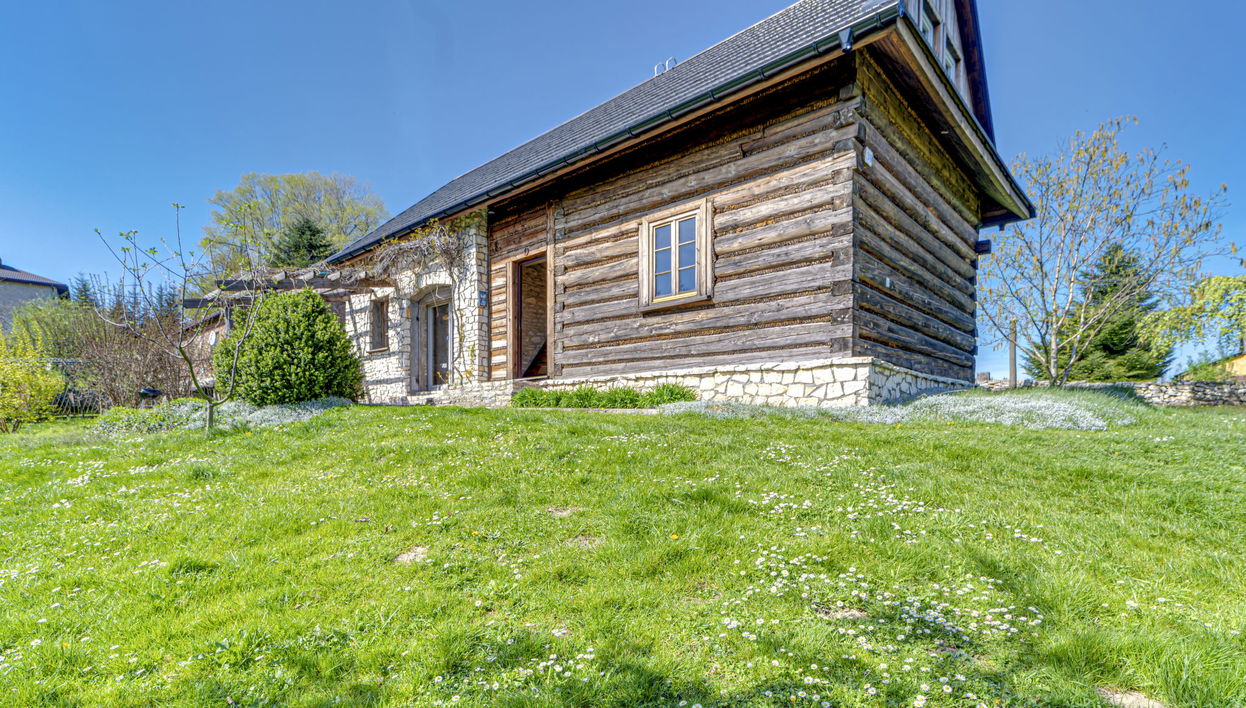 Casa de 3 quartos em Pilica com piscina e jardim - Foto 1