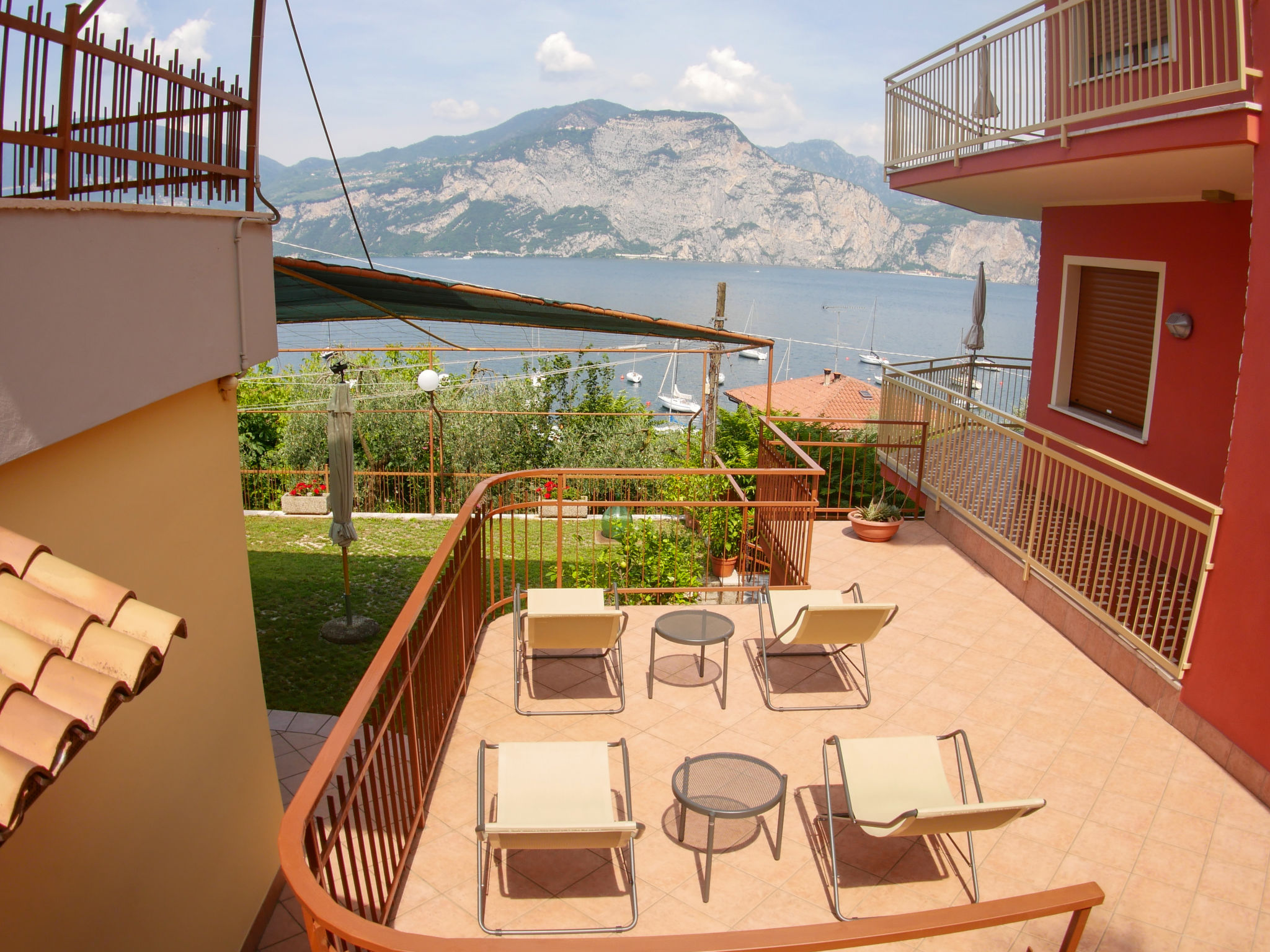 Foto 3 - Apartamento em Brenzone sul Garda com jardim e vista para a montanha