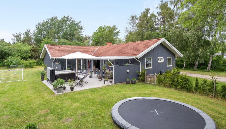 Foto 1 - Casa de 5 quartos em Rødby com piscina privada e terraço
